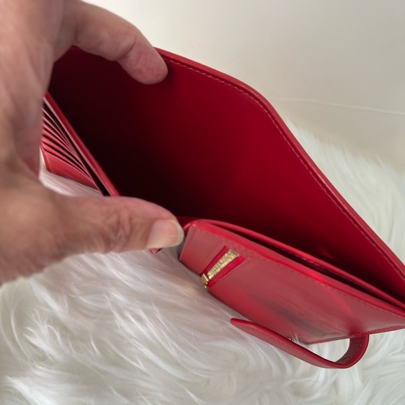 Celine wallet with snap closure in great condition color red - Picture 7 of 10